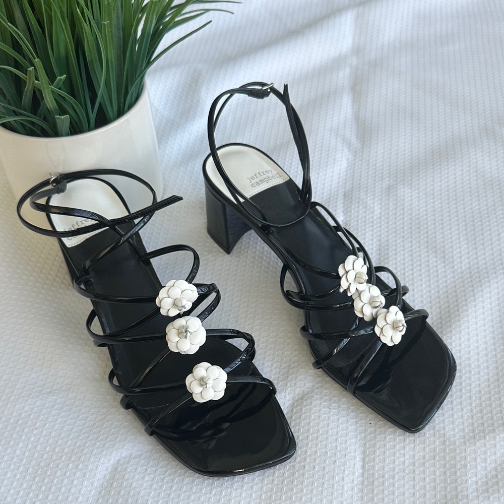 Jeffrey Campbell Sociable Heels in Black and White Size 8